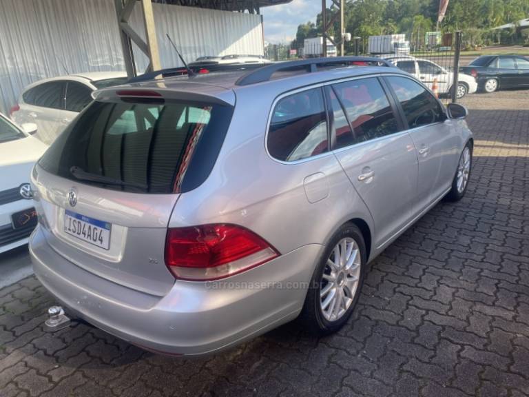 VOLKSWAGEN - JETTA - 2008/2009 - Prata - R$ 48.900,00
