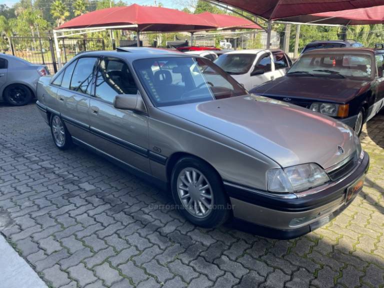 CHEVROLET - OMEGA - 1994/1994 - Bege - R$ 42.900,00