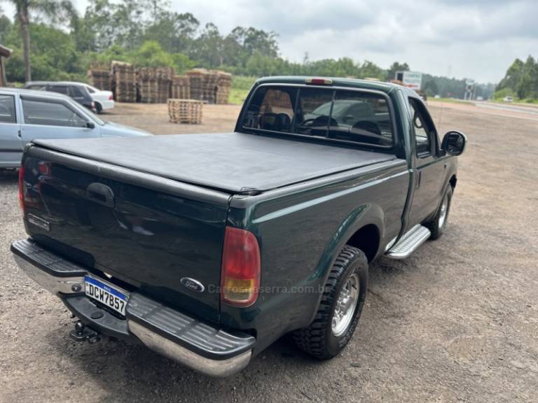FORD - F-250 - 2000/2000 - Verde - R$ 150.000,00
