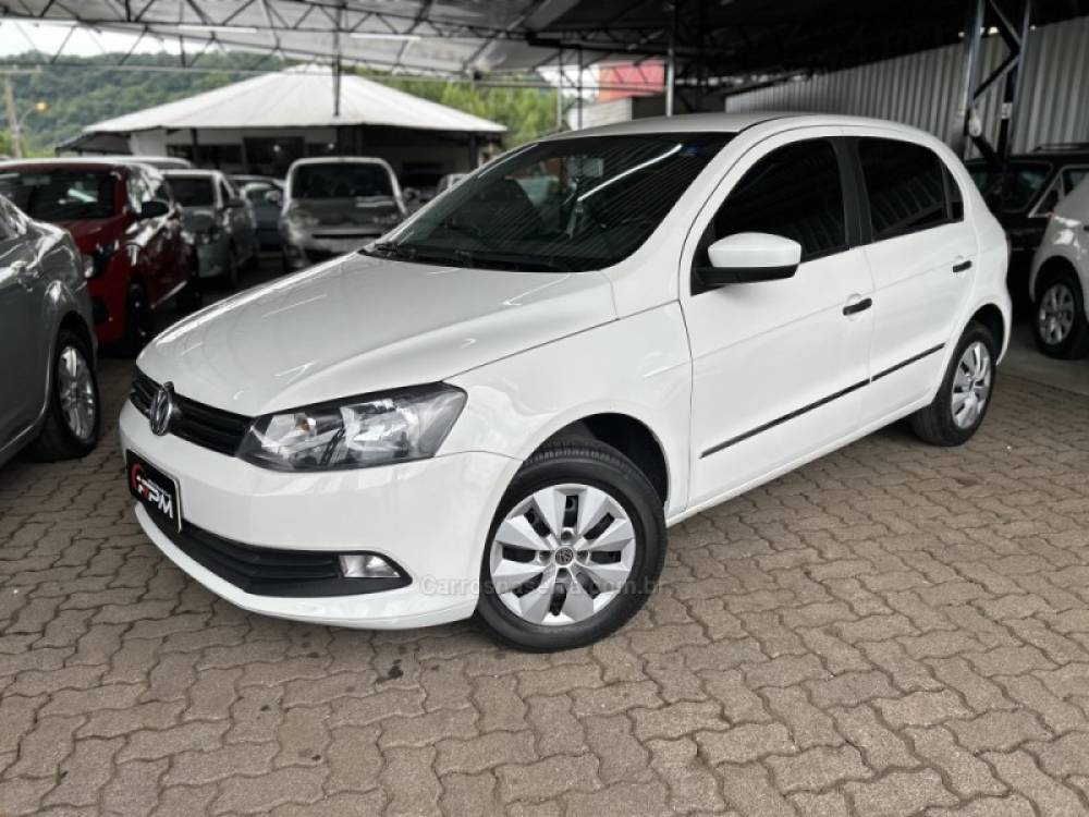VOLKSWAGEN - GOL - 2015/2016 - Branca - R$ 42.900,00