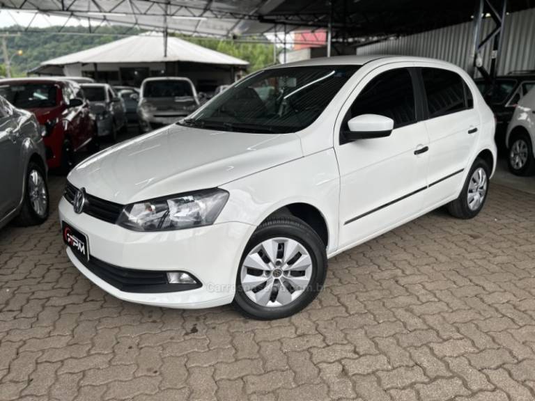VOLKSWAGEN - GOL - 2015/2016 - Branca - R$ 42.900,00