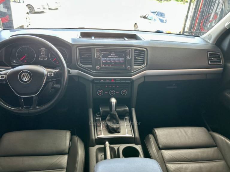VOLKSWAGEN - AMAROK - 2017/2018 - Cinza - R$ 145.900,00