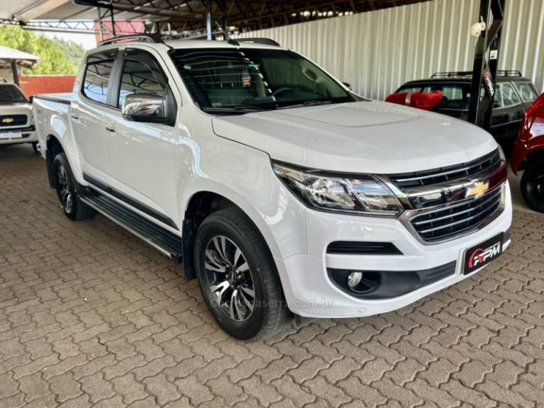 CHEVROLET - S10 - 2017/2017 - Branca - R$ 129.900,00