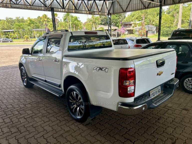 CHEVROLET - S10 - 2017/2017 - Branca - R$ 129.900,00