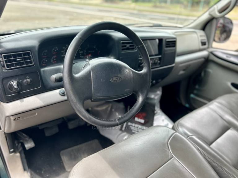 FORD - F-250 - 2000/2000 - Verde - R$ 150.000,00