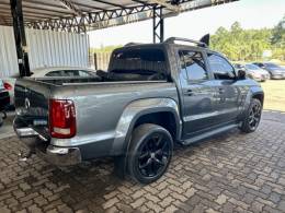 VOLKSWAGEN - AMAROK - 2017/2018 - Cinza - R$ 145.900,00