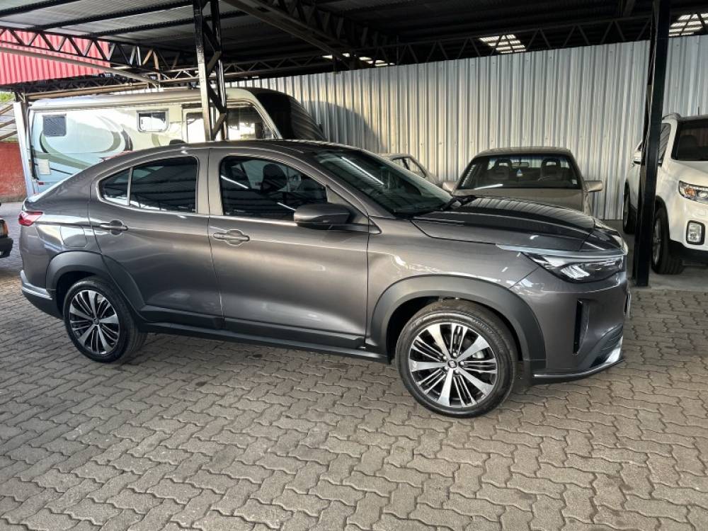 FIAT - FASTBACK - 2023/2023 - Cinza - R$ 116.900,00