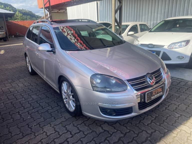 VOLKSWAGEN - JETTA - 2008/2009 - Prata - R$ 48.900,00