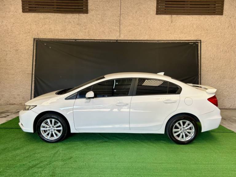 HONDA - CIVIC - 2013/2014 - Branca - Sob Consulta