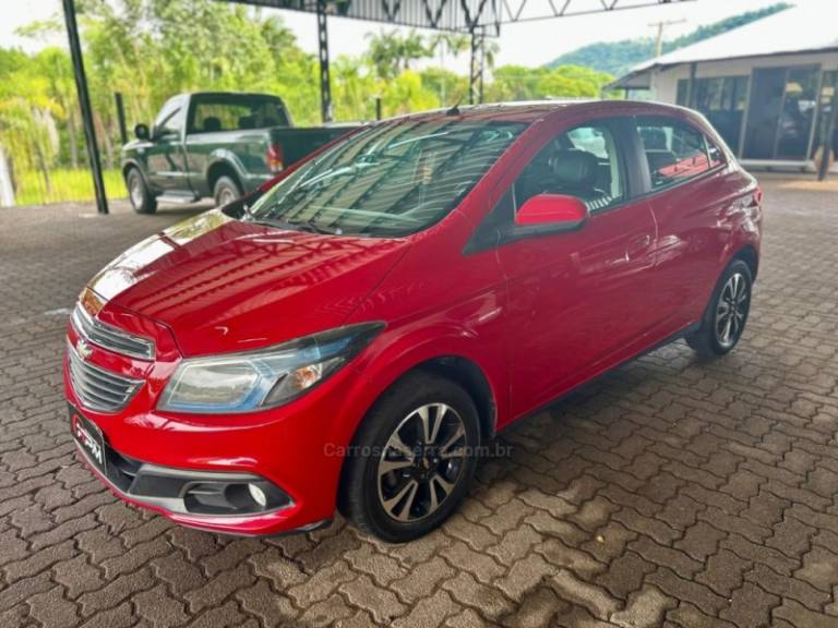 CHEVROLET - ONIX - 2014/2014 - Vermelha - R$ 49.900,00