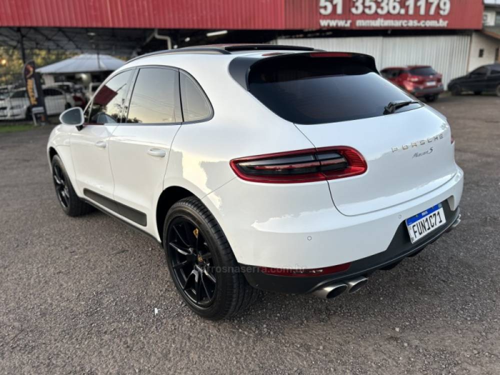 PORSCHE - MACAN - 2015/2015 - Branca - R$ 262.000,00