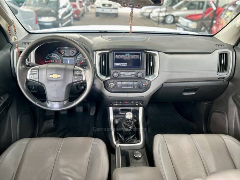 CHEVROLET - S10 - 2017/2017 - Branca - R$ 129.900,00