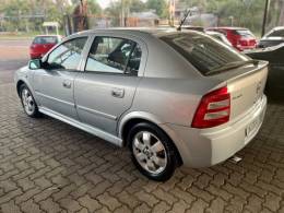 CHEVROLET - ASTRA - 2007/2008 - Prata - R$ 32.900,00