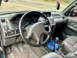 MITSUBISHI - PAJERO - 1997/1998 - Verde - Sob Consulta