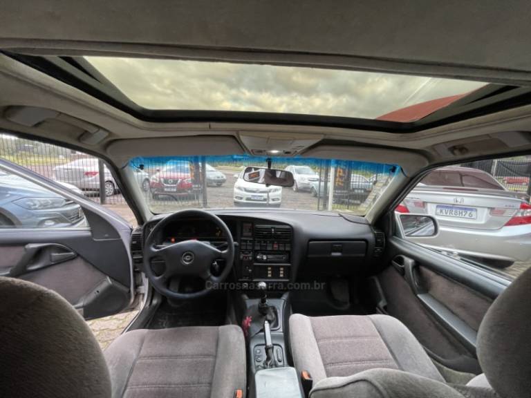 CHEVROLET - OMEGA - 1994/1994 - Prata - R$ 59.900,00