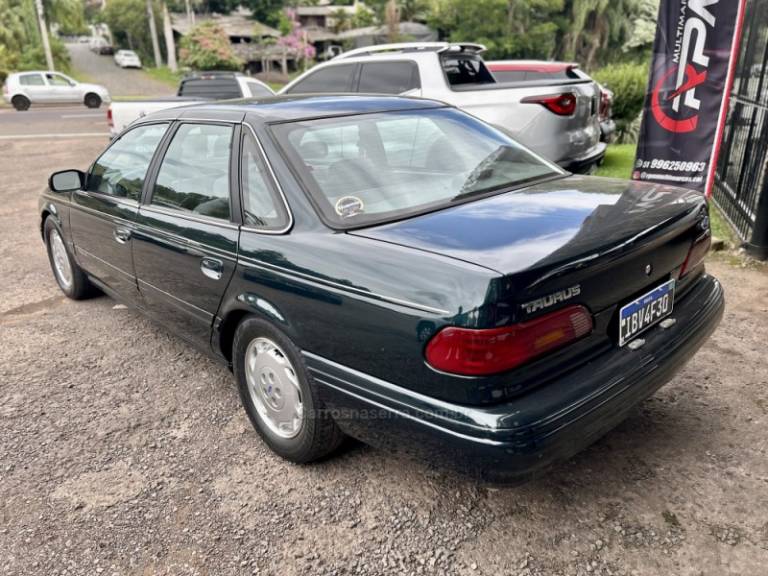 FORD - TAURUS - 1994/1994 - Preta - R$ 45.900,00