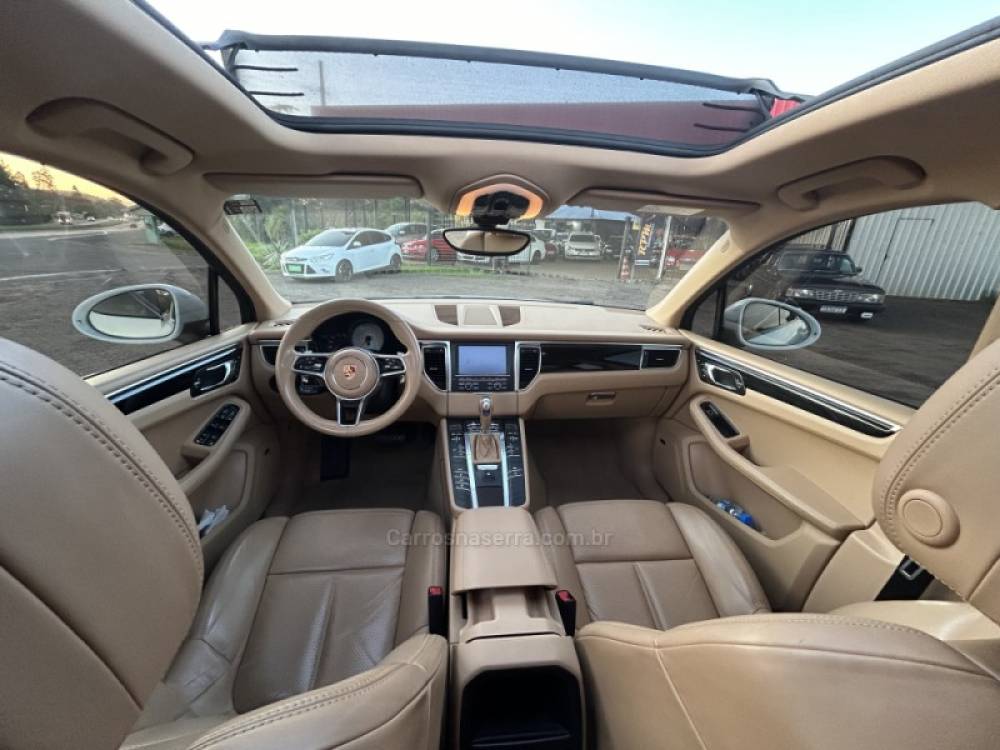 PORSCHE - MACAN - 2015/2015 - Branca - R$ 262.000,00