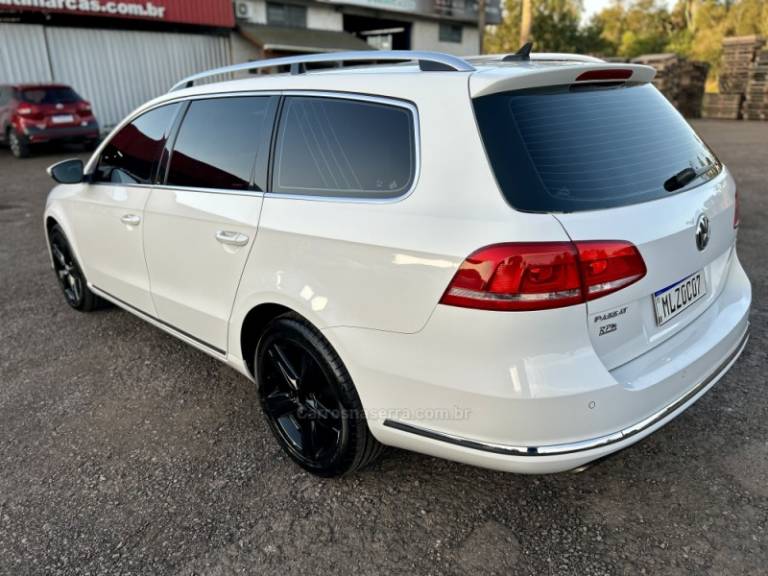 VOLKSWAGEN - PASSAT VARIANT - 2014/2014 - Branca - R$ 85.900,00