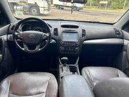 KIA MOTORS - SORENTO - 2015/2015 - Branca - R$ 93.900,00
