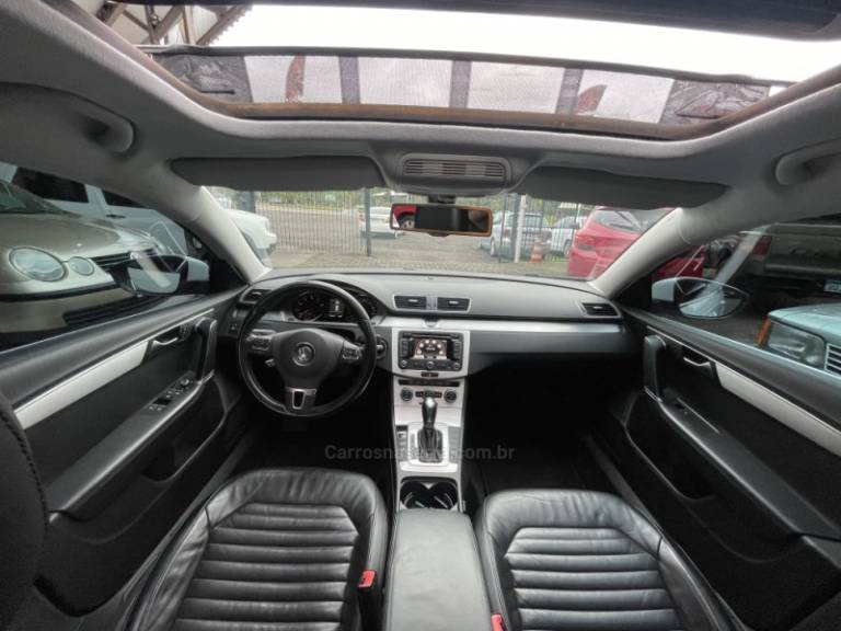 VOLKSWAGEN - PASSAT VARIANT - 2014/2014 - Branca - R$ 85.900,00