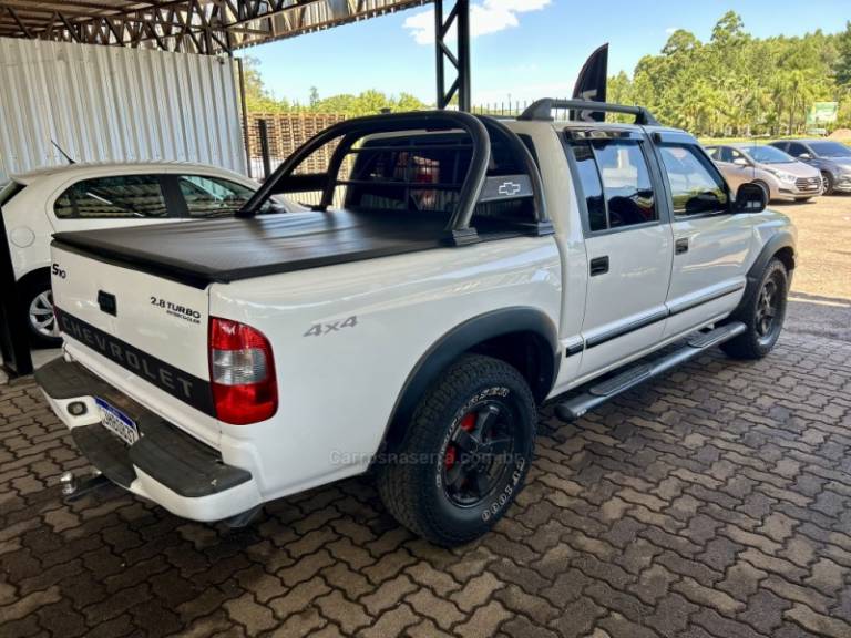 CHEVROLET - S10 - 2007/2008 - Branca - R$ 69.900,00