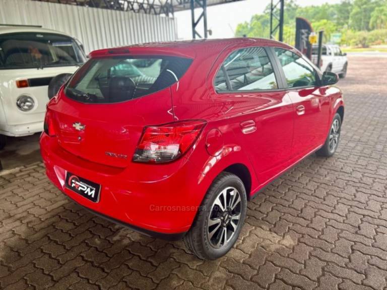 CHEVROLET - ONIX - 2014/2014 - Vermelha - R$ 49.900,00