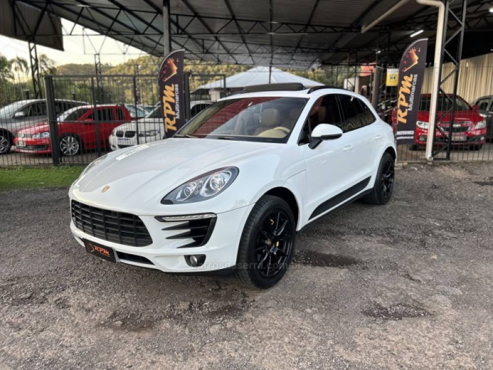 PORSCHE - MACAN - 2015/2015 - Branca - R$ 262.000,00