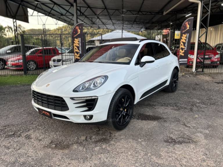 PORSCHE - MACAN - 2015/2015 - Branca - R$ 262.000,00