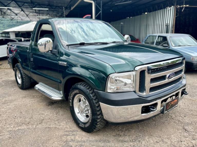 FORD - F-250 - 2000/2000 - Verde - R$ 150.000,00