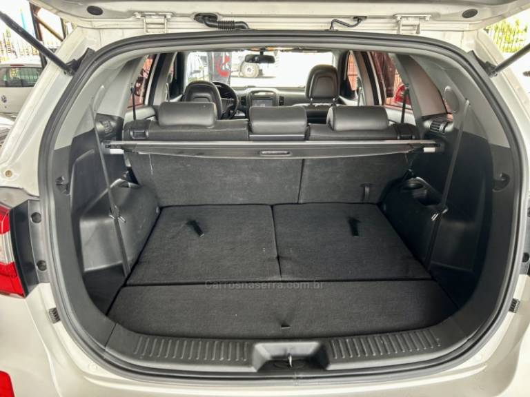 KIA MOTORS - SORENTO - 2015/2015 - Branca - R$ 93.900,00