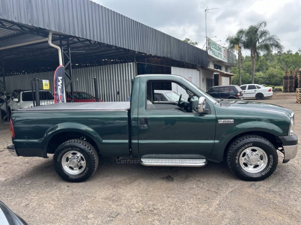 FORD - F-250 - 2000/2000 - Verde - R$ 150.000,00