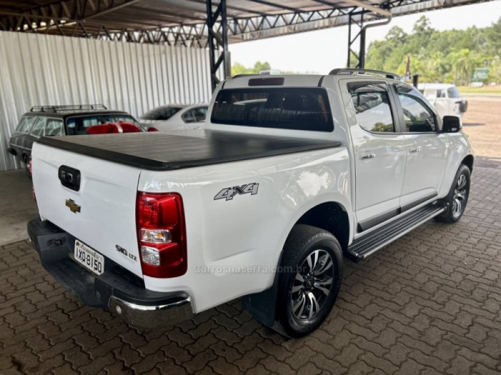 CHEVROLET - S10 - 2017/2017 - Branca - R$ 129.900,00