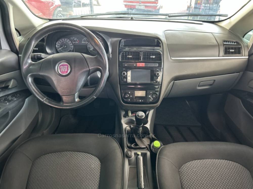 FIAT - LINEA - 2012/2012 - Prata - R$ 34.900,00