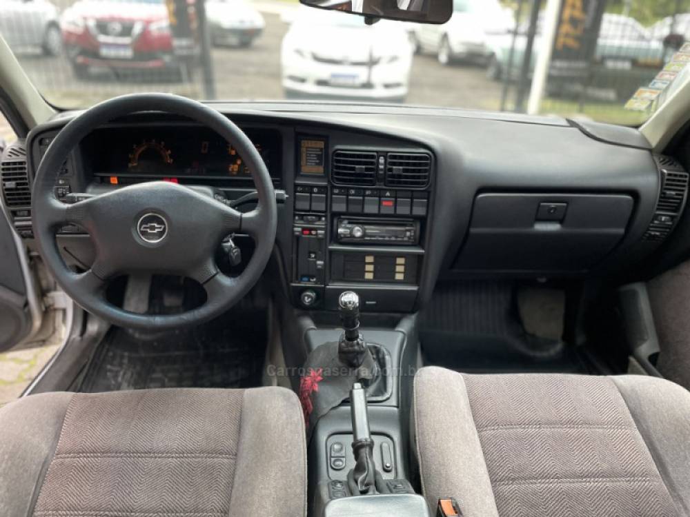 CHEVROLET - OMEGA - 1994/1994 - Prata - R$ 59.900,00
