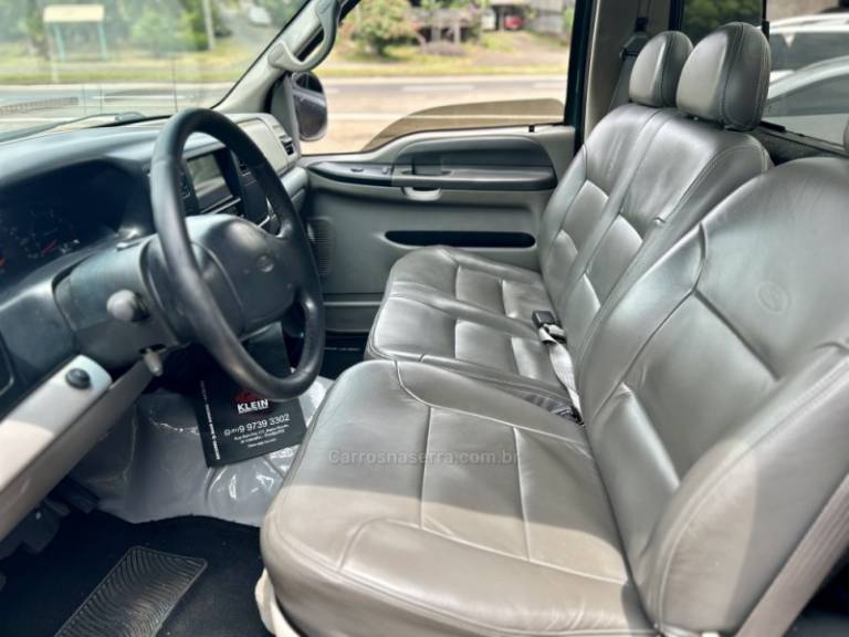 FORD - F-250 - 2000/2000 - Verde - R$ 150.000,00