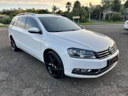 VOLKSWAGEN - PASSAT VARIANT - 2014/2014 - Branca - R$ 85.900,00