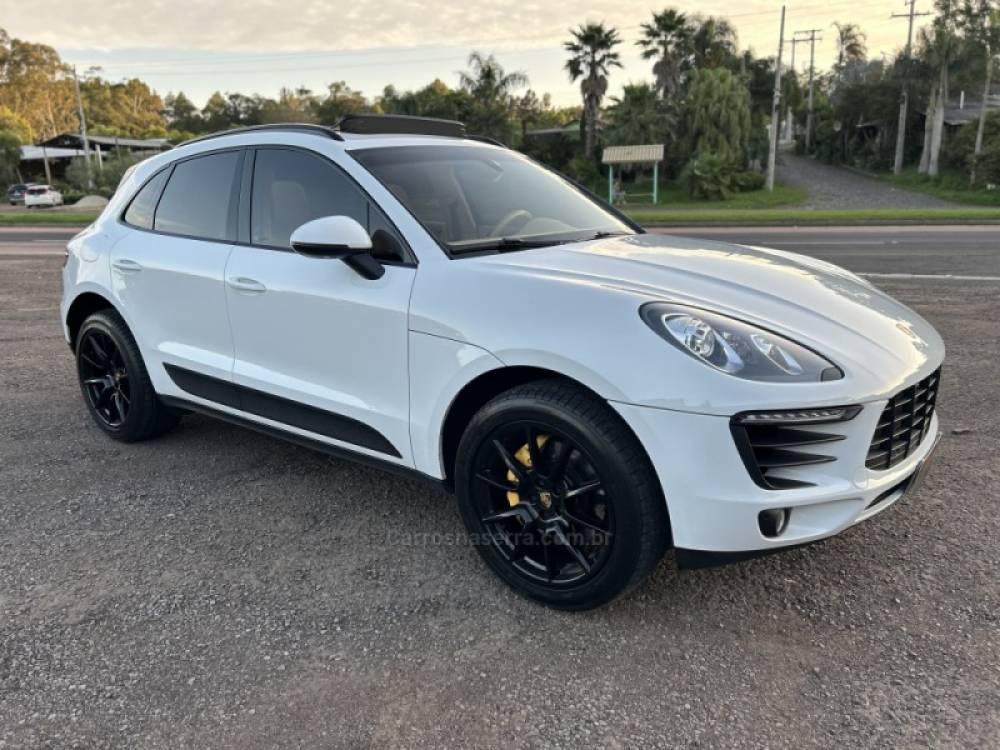 PORSCHE - MACAN - 2015/2015 - Branca - R$ 262.000,00