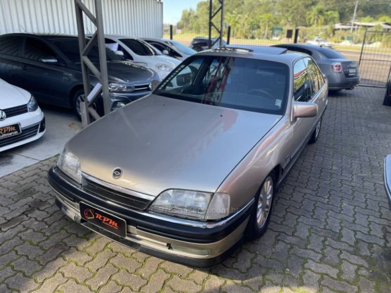 CHEVROLET - OMEGA - 1994/1994 - Bege - R$ 42.900,00