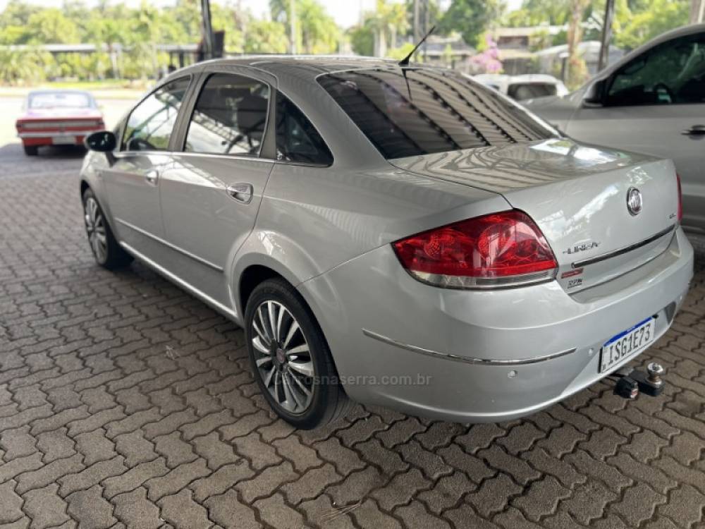 FIAT - LINEA - 2012/2012 - Prata - R$ 34.900,00