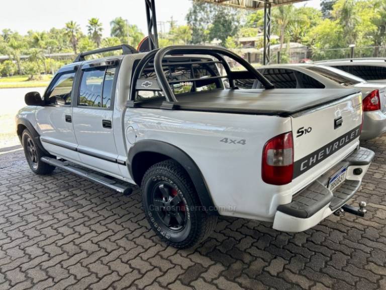 CHEVROLET - S10 - 2007/2008 - Branca - R$ 69.900,00