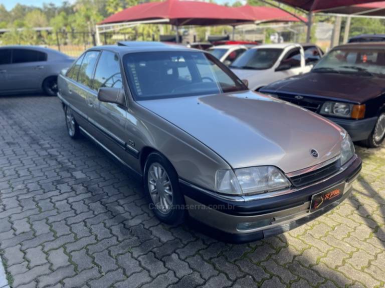 CHEVROLET - OMEGA - 1994/1994 - Bege - R$ 42.900,00