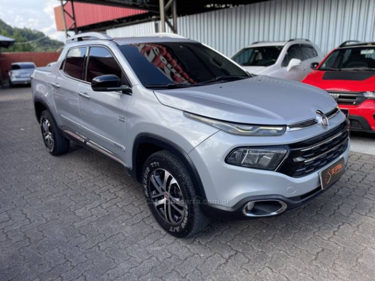 FIAT - TORO - 2017/2017 - Prata - R$ 104.900,00